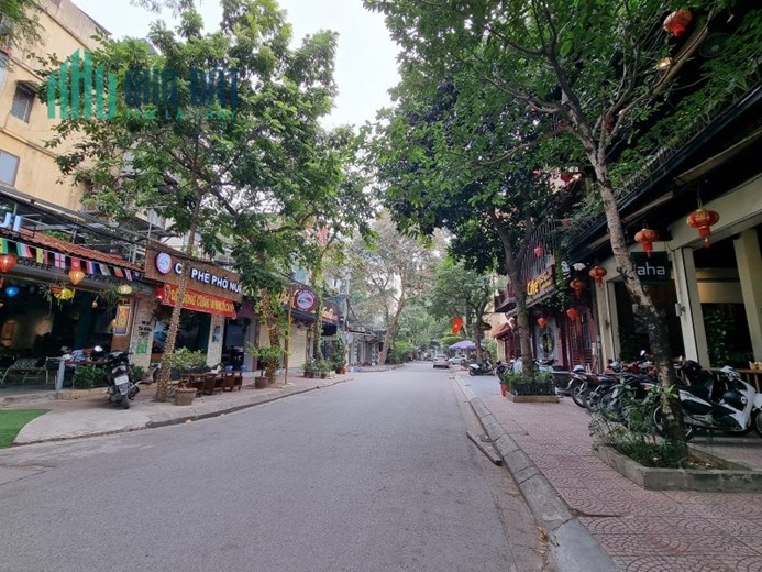 Bán Siêu Biệt Thự Làng Quốc Tế Thăng Long, Cầu Giấy. 200m2x4; MT8m; giá 43 tỷ. Phương