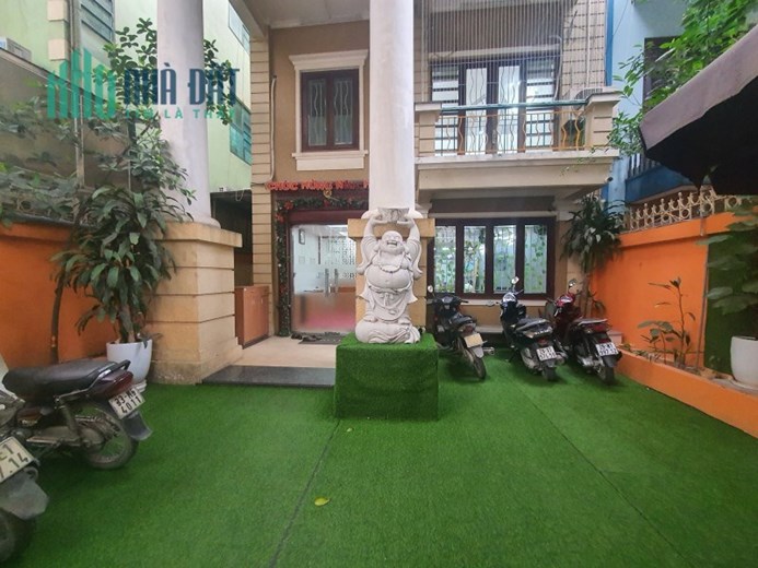 Bán Biệt Thự Làng Quốc Tế Thăng Long. 205m2x4; MT8.2m; giá 45 tỷ. Cầu Giấy. Phương