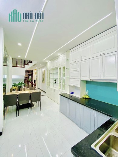 NHÀ ĐẸP VỀ Ở LUÔN  FULL NỘI THẤT - ĐƯỜNG THÔNG TỨ PHÍA - 10M Ô TÔ - 5 NGỦ RIÊNG BIỆT -  GẦN ĐẦM