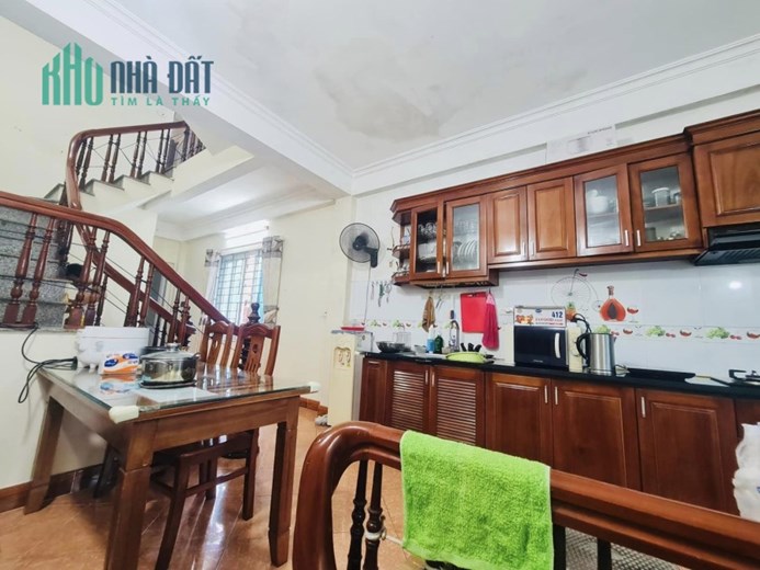 Bán nhà riêng khu phân lô cán bộ phố Kim Mã Thượng, Ba Đình, Hà Nội. Lô góc 3 mặt thoáng, ô tô đỗ