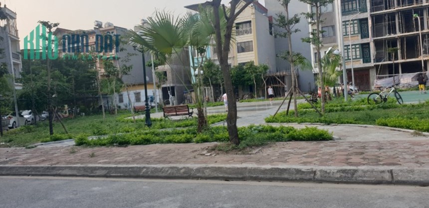 Nhà đẹp ở ngay, KĐG Việt Hưng, full nội thất, VIEW vườn hoa, 68m2 x4T, MT 4.2, nhỉnh 10 tỷ