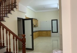 "- Cho thuê nhà nguyên căn ô tô tránh, kinh doanh tại ngõ 148 đường Thanh Bình,  Hà Đông 65m2 * 4
