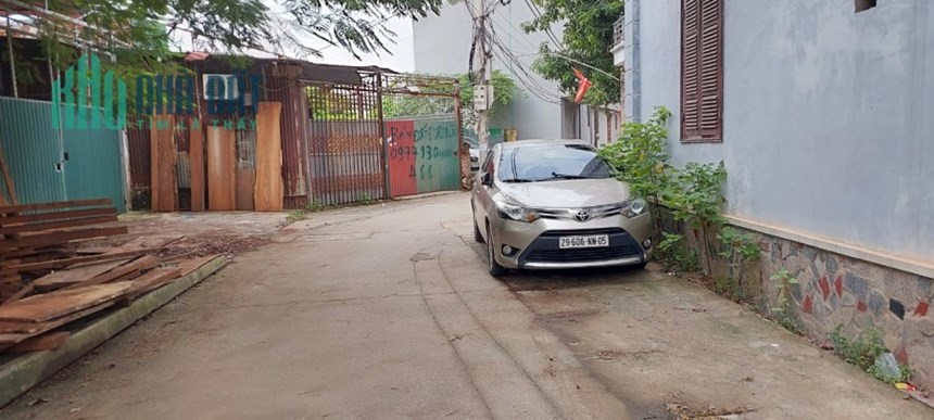 Bán gấp đất 42,7 m Thôn Dền, Di Trạch, Hoài Đức, HN, ô tô 7 chỗ đỗ cửa, giá 2,5Tỷ