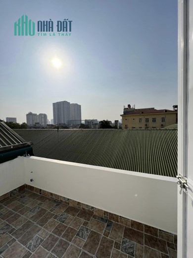 BÁN NHÀ HÀO NAM - NHÀ ĐẸP GẦN PHỐ( 6,3 tỷ) - BẠT NGÀN TIỆN LỢI -