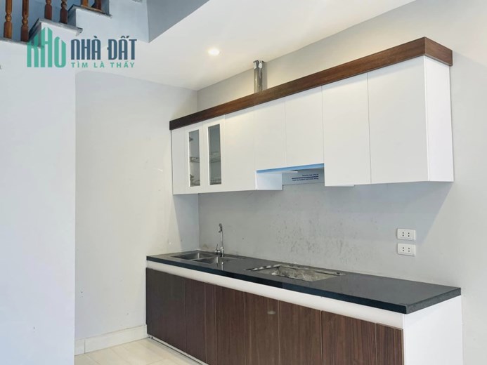 BÁN NHÀ HÀO NAM-PHÂN LÔ - - NHÀ CỰC ĐẸP nhỉnh 6 tỷ- FULL NỘI THẤT