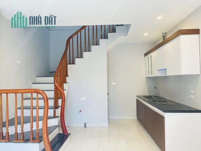BÁN NHÀ HÀO NAM-PHÂN LÔ - - NHÀ CỰC ĐẸP nhỉnh 6 tỷ- FULL NỘI THẤT