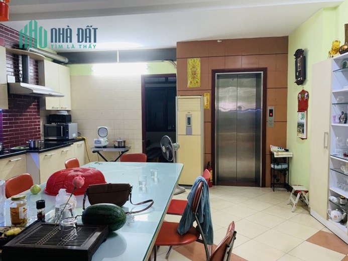Bán nhà mặt phố Yên Bái, Hai Bà Trưng, THANG MÁY 100m, 6m mặt tiền, LH: 0902253303