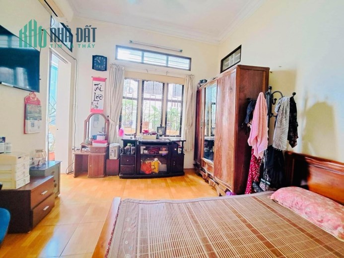 Ô TÔ ĐỖ CỬA - TRUNG TÂM ĐỐNG ĐA- DIỆN TÍCH RỘNG XÂY CCMN - NHÀ CAO TẦNG THANG MÁY