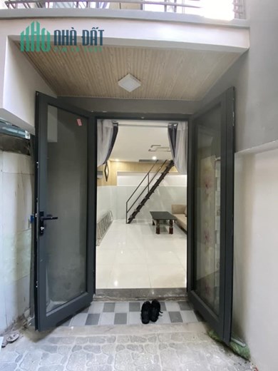 .Nhà Lý Thái Tổ, 1.25 tỷ, 21m2, C4 gác lửng mới đẹp, tặng nội thất