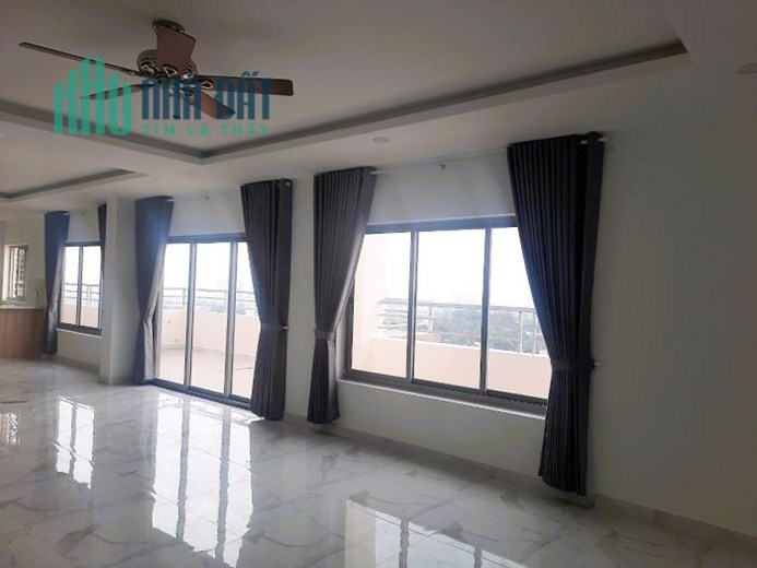 Cho thuê căn penthouse 4PN 320m2 chung cư Phúc Lộc Thọ Linh Trung