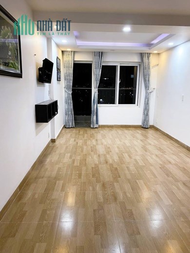 Bán căn hộ 77m2 2PN tầng cao có nội thất chung cư Phúc Lộc Thọ