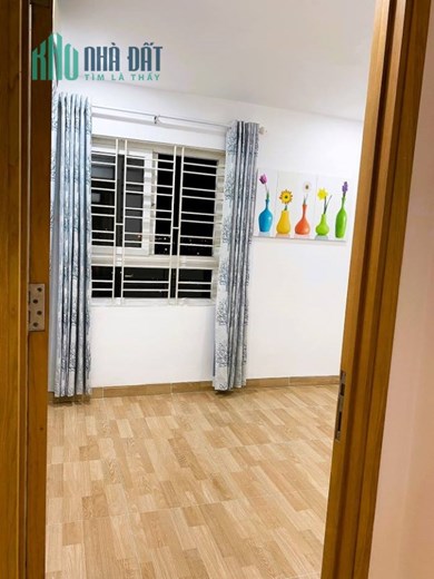 Bán căn hộ 77m2 2PN tầng cao có nội thất chung cư Phúc Lộc Thọ