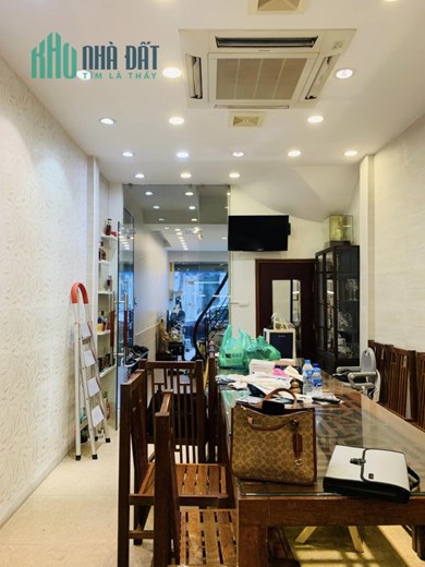 💥 Bán nhà Mặt phố Trung Liệt, Đống Đa, 52m2 5T, MT 3.5m, Siêu KD, Chỉ 17.8 Tỷ 💥