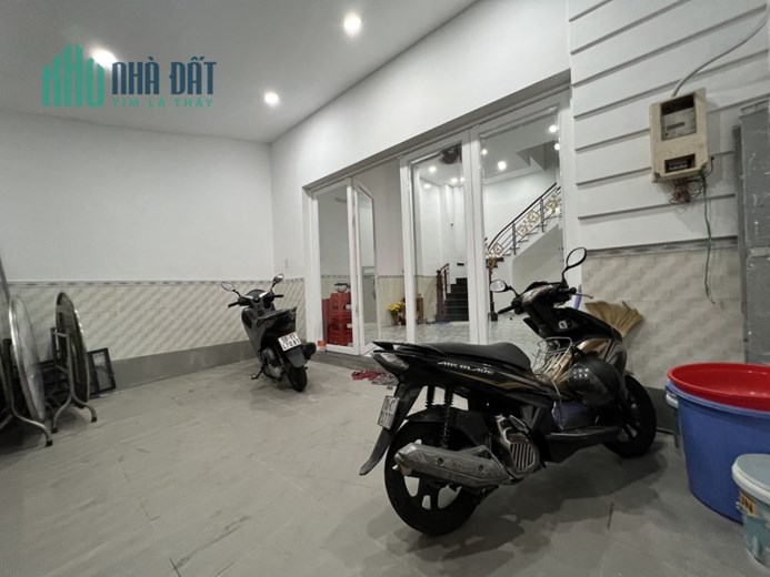 Bán nhà h5m Thạch lam Quận Tân Phú 5,5 x9 m x 5T chỉ 5.2  tỷ còn TL