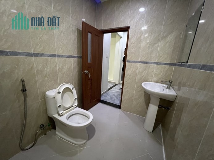 Bán nhà h5m Thạch lam Quận Tân Phú 5,5 x9 m x 5T chỉ 5.2  tỷ còn TL
