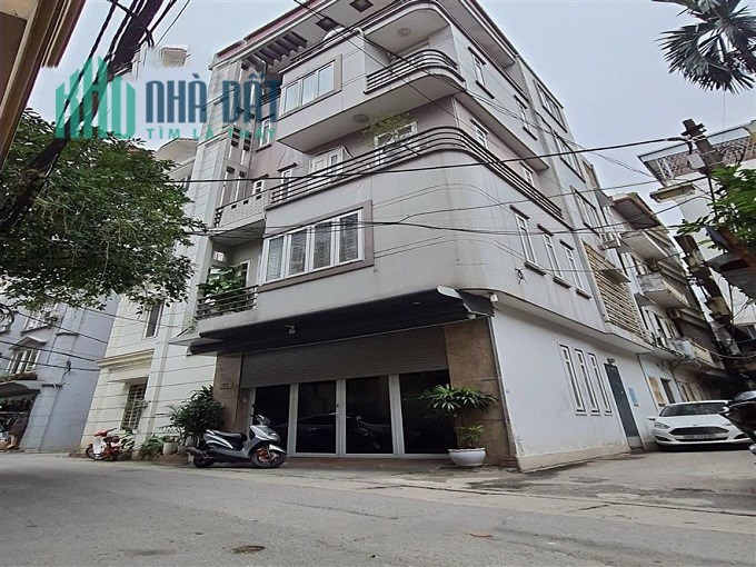 Bán nhà lô góc 2 hẻm 6m, CMT8, P5, Tân Bình, 62m2, 4 tầng, không lộ giới.
