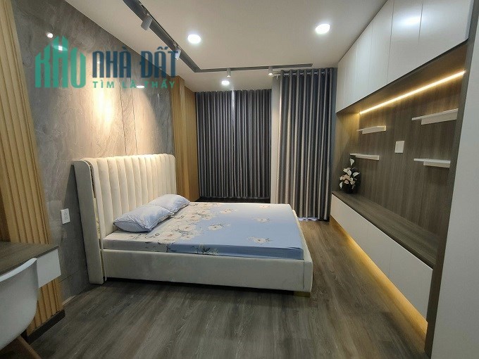 Bán nhà HXT Lạc Long Quân, P11, Tân Bình, 49m2, 3 tầng, mới, tặng nội thất.