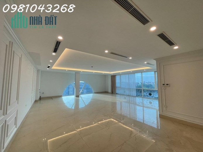 Bán Toà VP siêu Vip Q.Long biên, 240 m2, 8 tầng, View Sông Hồng.