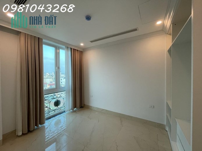 Bán Toà VP siêu Vip Q.Long biên, 240 m2, 8 tầng, View Sông Hồng.