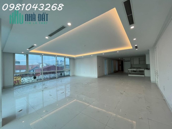 Bán Toà VP siêu Vip Q.Long biên, 240 m2, 8 tầng, View Sông Hồng.