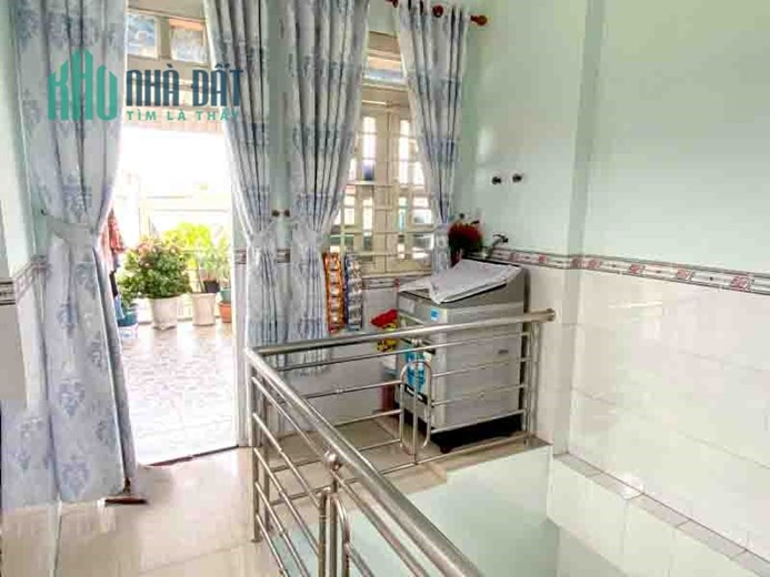 Bán Nhà Linh Xuân Thủ Đức 45m2, Chỉ 3.3 Tỷ, Hẻm Xe Hơi Thông, Sát Mặt Tiền, View Đỉnh, Giá Rẻ