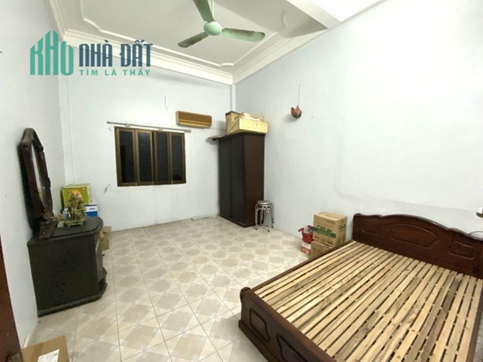 bán gấp CCMN phố Tôn Đức Thắng dòng tiền 30Tr 70m 6Tg MT4,0m chỉ 8 tỷ.