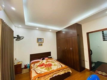 BÁN NHÀ, DÂN XÂY PHỐ TRUNG KÍNH, 2 THOÁNG, Ô TÔ, KD - 4T X 59M2, GIÁ 6 TỶ xx