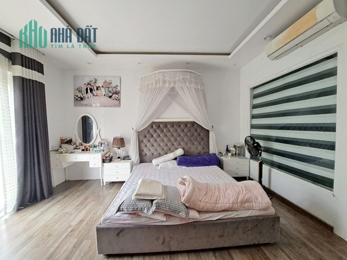 BÁN NHÀ HUỲNH THÚC KHÁNG, Ô TÔ, LÔ GÓC, KD, 65m2 4T MT4.5m, GIÁ 9.99 TỶ