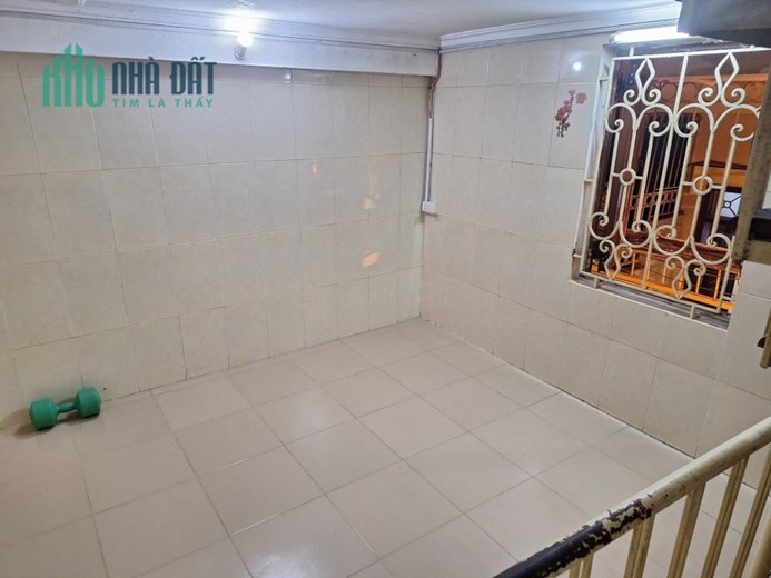 Chính chủ cho thuê nhà 12m2 x 4 tầng tại ngõ 107/32 Hồng Mai, Hai Bà Trưng