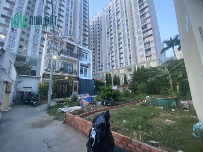 Đất sổ đỏ khu dân cư đông đúc tại Bình Trưng Tây Quận 2.Hồ Chí Minh