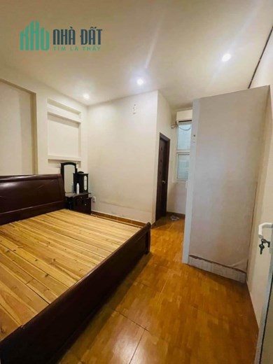 Nhà kiên cố giá rẻ - 3 lầu - 45m2 - chỉ 6,3 tỷ - đường Trường Sa, Quận 3