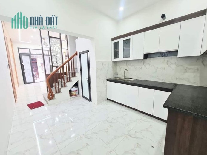 NHÀ ĐẸP NHƯ KHÁCH SẠN 5 SAO - LÔ GÓC - FULL NỘI THẤT- Ô TÔ ĐỖ CƯA - TIỆN ÍCH BẠT NGÀN
Bán nhà