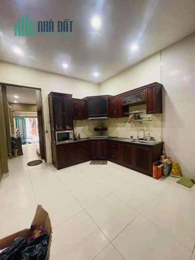 Nhà kiên cố giá rẻ - 3 lầu - 45m2 - chỉ 6,3 tỷ - đường Trường Sa, Quận 3