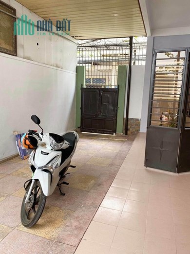 .Cho Thuê Nhà Trần Cao Vân, 3 tầng, 100m2, sau lưng mặt tiền, 8tr