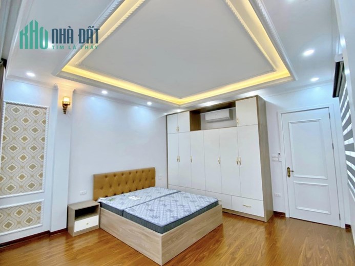 Bán nhà Bồ Đề, Gara, ngõ thông, gần hồ 50m x 5T chỉ 6 tỷ 8 Thương lượng