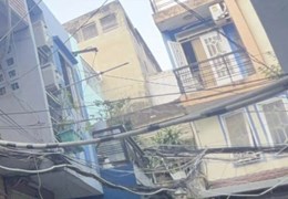 Bank Dzí Quá_Giảm còn 4.3Tỷ-Quận 5, Nhà 2 Mặt Hẻm Ba Gác Thông, Lô góc 2Tầng-SHR Chính Chủ