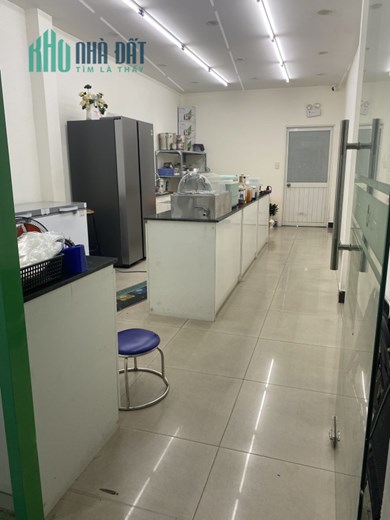 Cần sang nhượng mặt bằng tại 1004A Kha Vạn Cân, Linh Chiểu, Thủ Đức, TP Hồ Chí Minh
