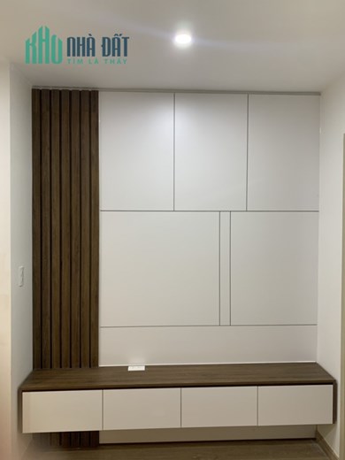 Cần bán căn hộ 2p -67m2 full nội thất giá 1.79 tỷ . 3pn-86m2 giá 1.98 tỷ - sổ hồng riêng.