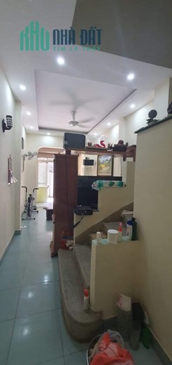 Bán ngôi nhà 36m2 phố Yên Phụ, Tây Hồ Dân xây 5 phòng Ô tô tránh 10m 3.5 Tỷ