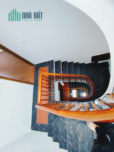 Bán căn nhà 39m2 phố Yên Phụ, Tây Hồ Dân xây 5 phòng ngủ 10m 2 Ô tô tránh 3.6 Tỷ