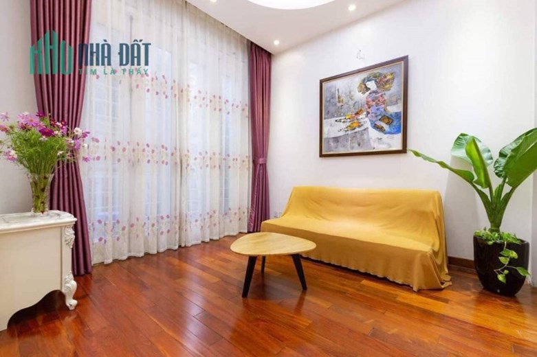 Bán nhà mặt phố Thái Thịnh, Đống Đa 65m, mt 4.5m. Giá: 19 tỷ