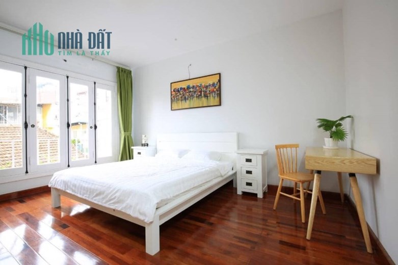 Bán nhà mặt phố Thái Thịnh, Đống Đa 65m, mt 4.5m. Giá: 19 tỷ