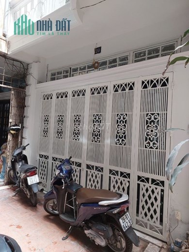Chính chủ cần bán nhà 42,4 m2 x 3 tầng tại ngõ 203 Kim Ngưu