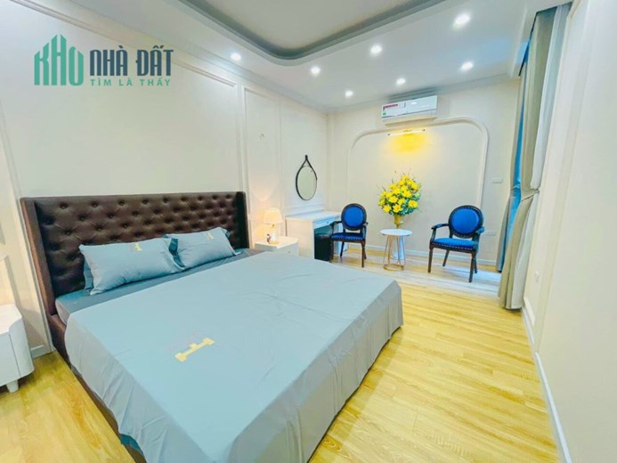 Bán nhà phố Hoàng Văn Thái, Thanh Xuân 65m, 5 tầng, mt 6m. Giá: 13.5 tỷ