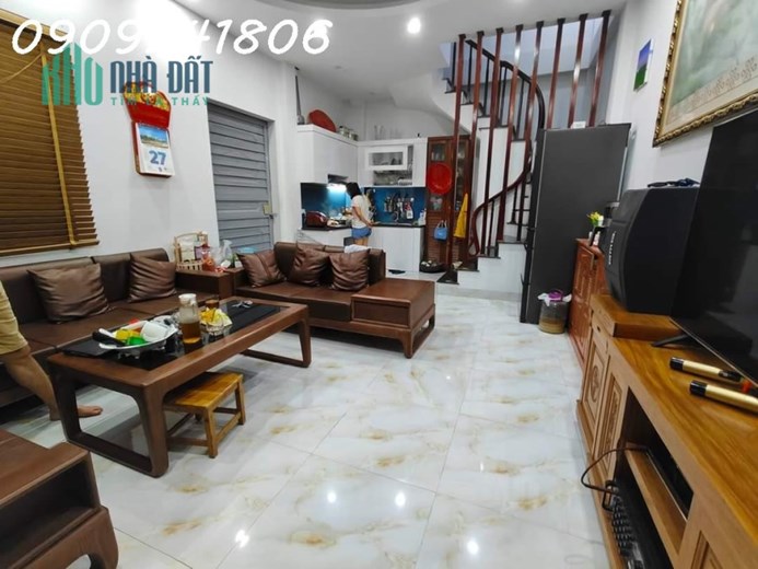 NGÕ NÔNG, GẦN PHỐ, NHÀ ĐẸP HỒ TÙNG MẬU, 6 TẦNG, NHỈNH 4 TỶ