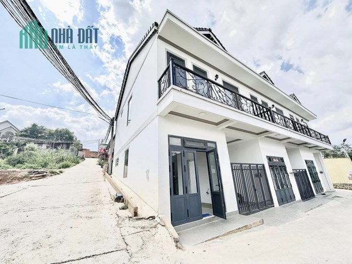 Bán gấp nhà đẹp đường Mê Linh, P9, Đà Lạt hẻm ô tô giá chỉ 4.3 tỷ
