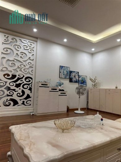 CHUNG CƯ HOÀNG ĐẠO THÚY, NHÀ ĐẸP, 3 NGỦ, 2WC, LÔ GÓC, TẦNG TRUNG 152.5m2, 5.55 TỶ