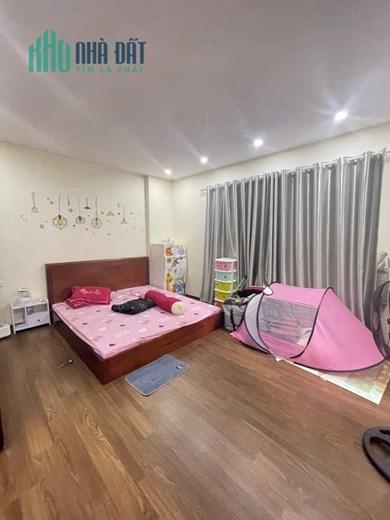 Bán ngôi nhà 30m2 phố Yên Hoa, Tây Hồ Chủ tự xây 3 phòng ngủ 10m Mặt phố 3.3 Tỷ