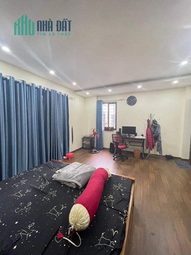 Bán ngôi nhà 32m2 phố Yên Hoa, Tây Hồ Chủ tự xây 3 ngủ Ô tô tránh 10m 3.3 Tỷ