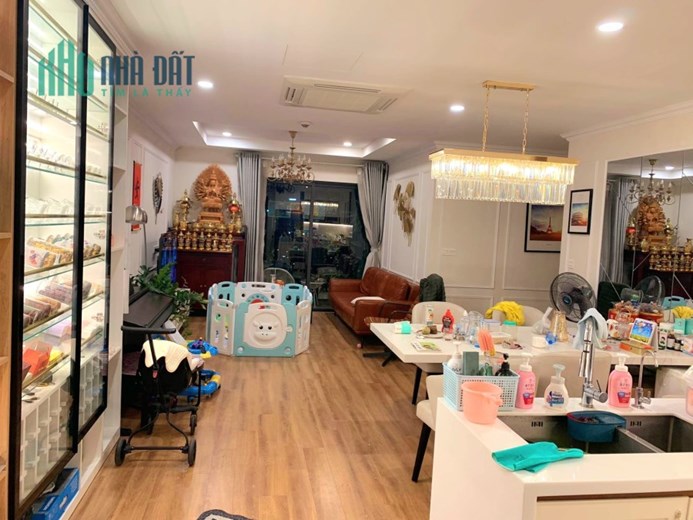 Bán căn nhà 32m2 phố Yên Hoa, Tây Hồ Chủ tự xây 3 phòng 2 Ô tô tránh 10m 3.1 Tỷ